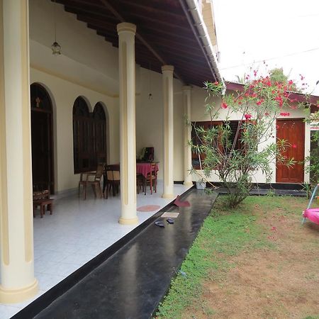 Bolonghes Homestay Negombo Exterior photo